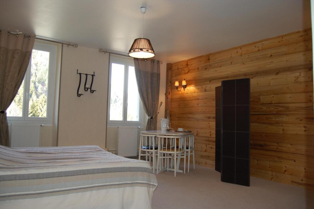 Joly Saint Sauveur Bed & Breakfast Villard-Saint-Sauveur Exterior photo